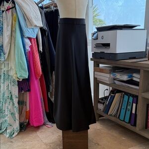 Chic Black Midi Skirt for Women